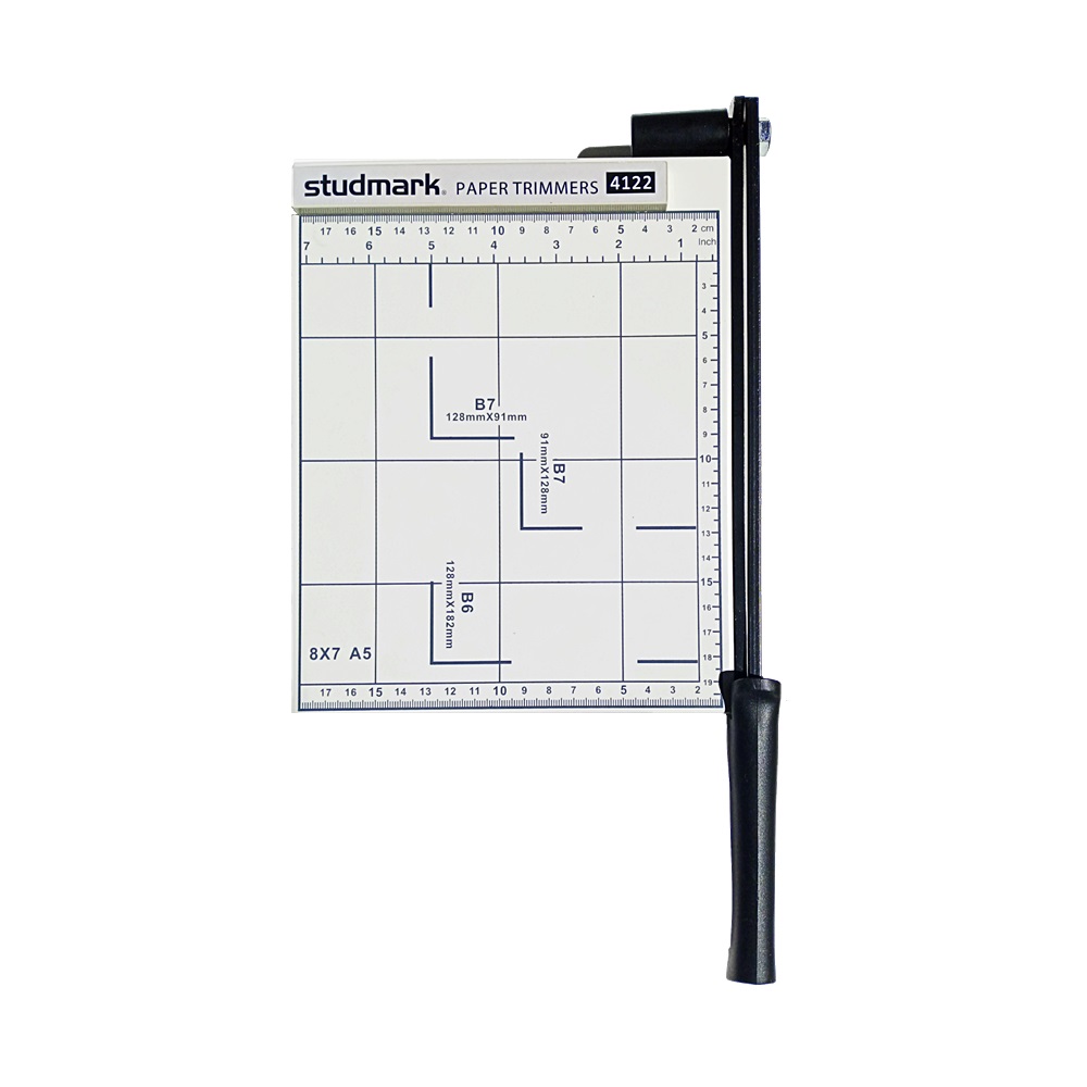 GUILLOTINA METALICA STUDMARK 8 X 7 (A5) . HASTA 10 HOJAS EN UN SOLO CORTE.jpg