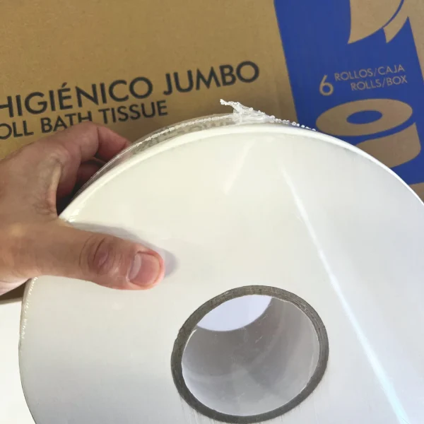 closeup_papel_higienico_alenna.webp